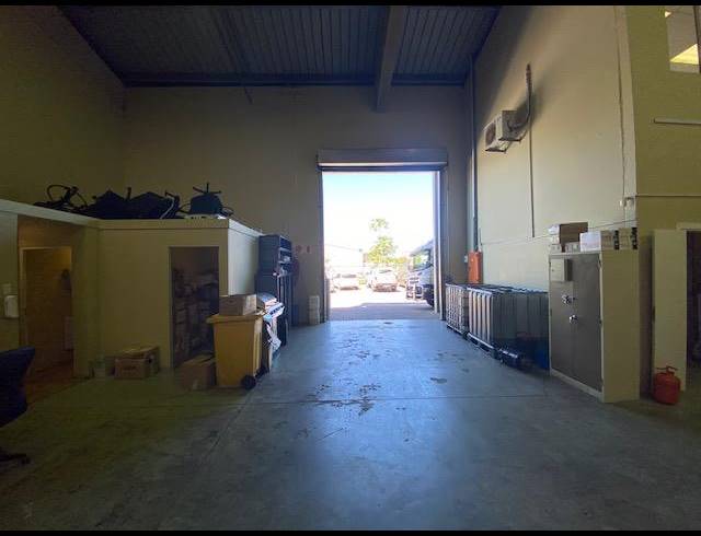 507M² WAREHOUSE TO LET IN MAHOGANY RIDGE